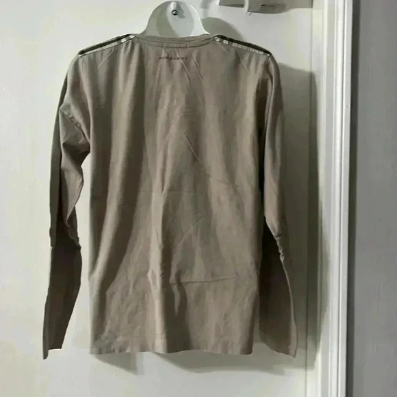 Burberry shirt - Picture 2 of 7